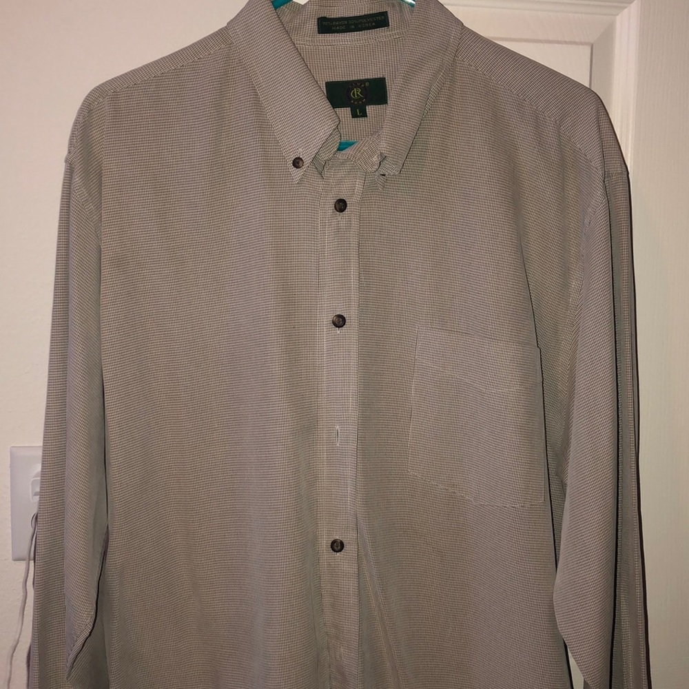 Never worn shirt amazing quality
